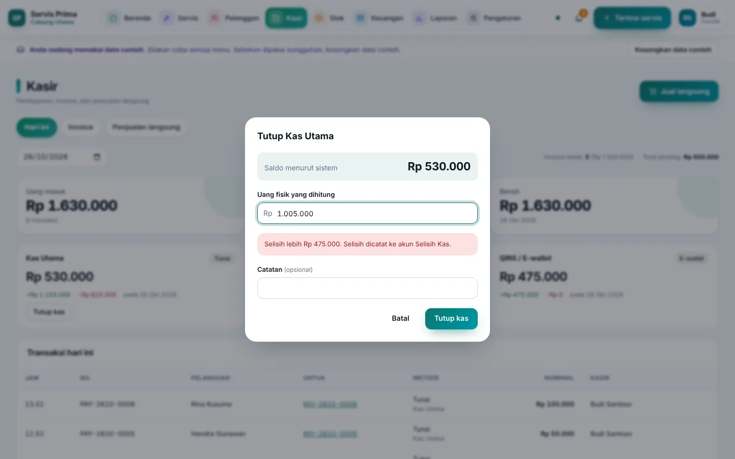 Tutup kas dengan hitungan uang fisik