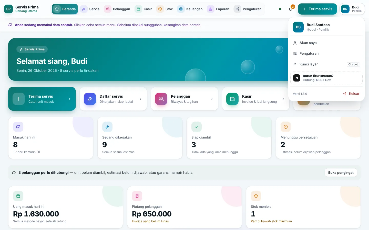 Menu di baris atas dan menu pengguna di kanan atas